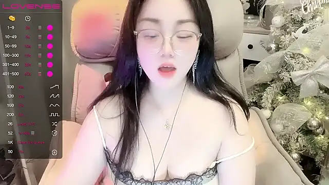 Monica-666888- webcam