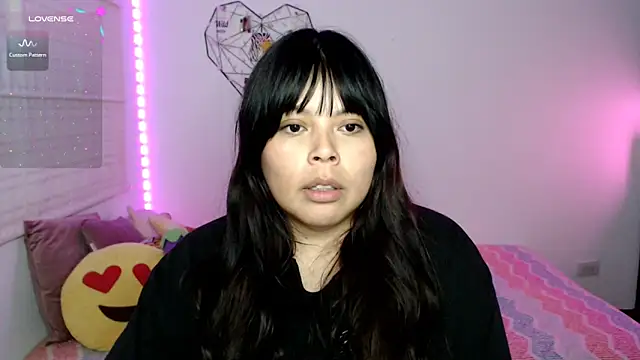 EllieMoonX webcam