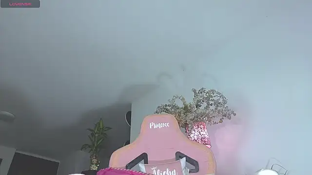 Queen_Morena webcam