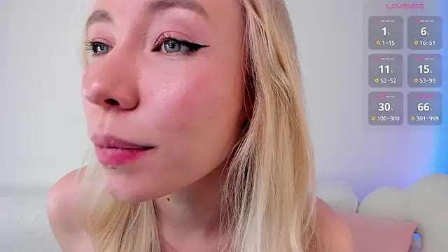 DanaCandy live cam on StripChat