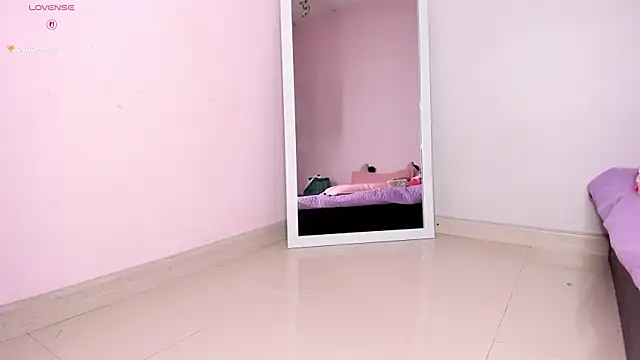 KIMAPRIL live cam on StripChat