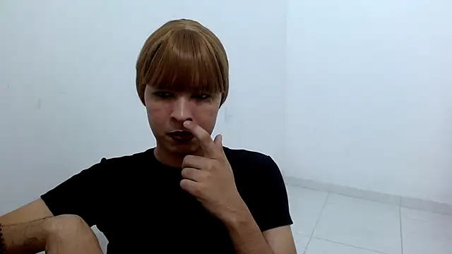 estefania224 webcam