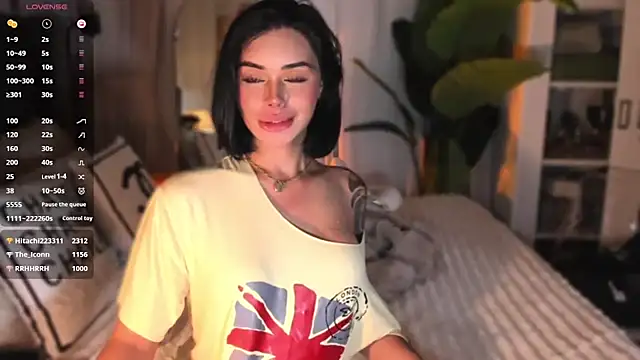 ParisianDoll live cam on StripChat