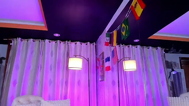 Zarajener live cam on StripChat