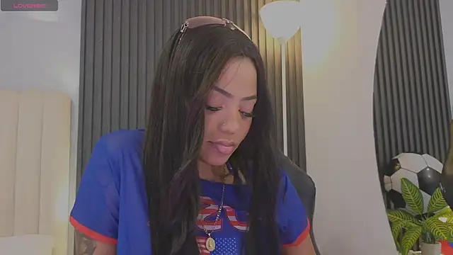 Madiee_Rhea webcam