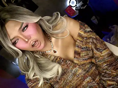 Queen_athenax webcam
