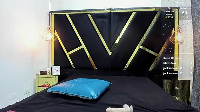 agatha_fit webcam