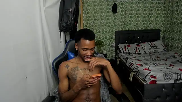 Kofi_exotic_2 webcam