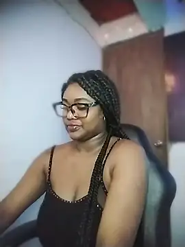 Roonie_garces webcam