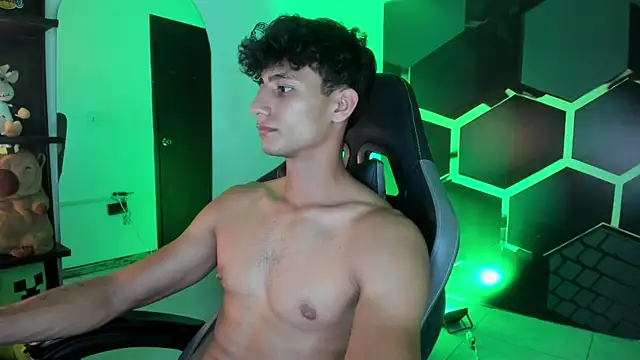 MaxiimoRomano_ webcam