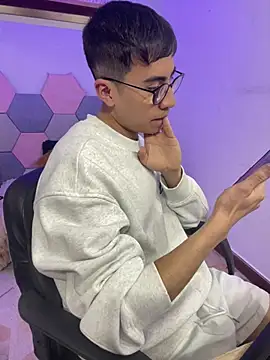 Andy_Norton live cam on StripChat