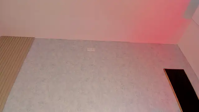 RavenMonrroe webcam