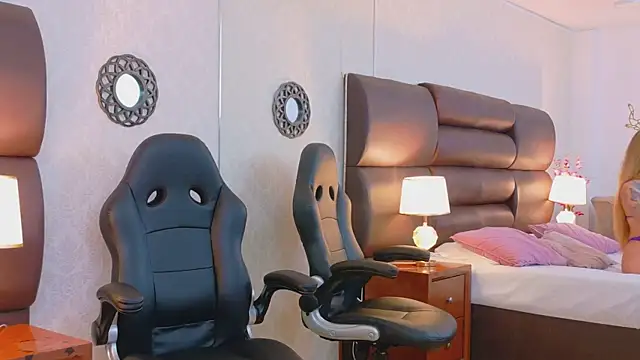 liahrose_ - LiahRose_'s free webcam - UK Sex Cams