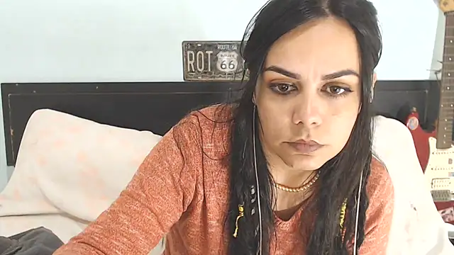 Aura_Catherine webcam