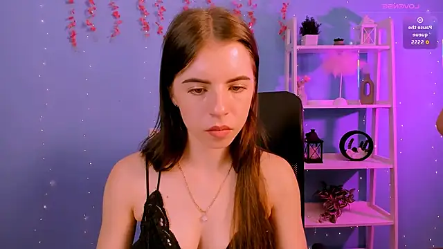 bella_sky11 webcam