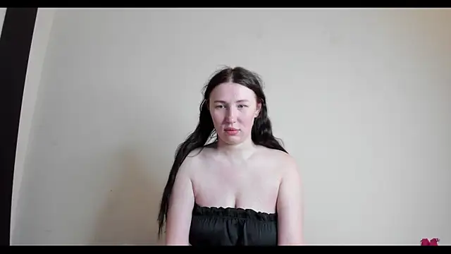 Milana_Lovee webcam