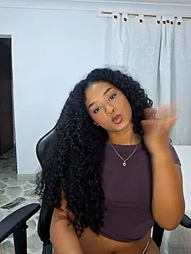 Tammy-Bliss live cam on StripChat