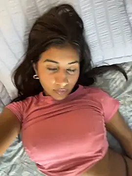 dracaryss_ - DRACARYSS_'s free webcam - UK Sex Cams