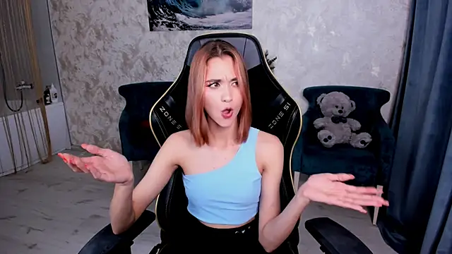 EllaCurtis live cam on StripChat