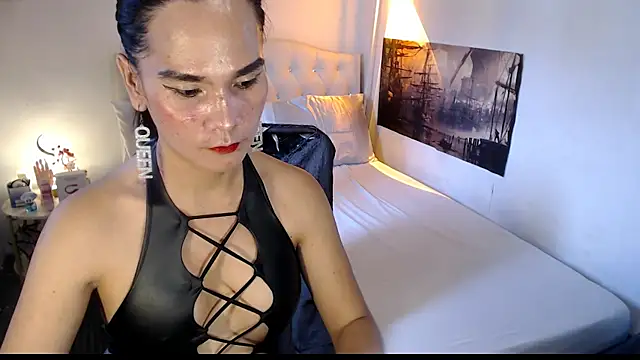 NinaDOM4CUM webcam