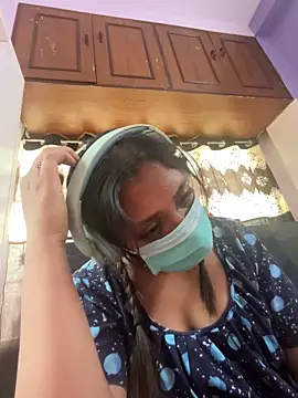 Yourhornynightmare webcam
