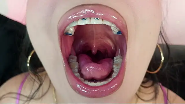 mia_roux1 webcam