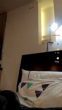 Loly_Horny webcam