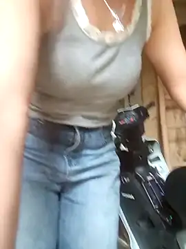 nangmo live cam on StripChat