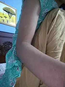 124pakhi webcam