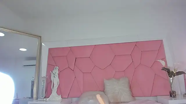 LaylaRhodes webcam