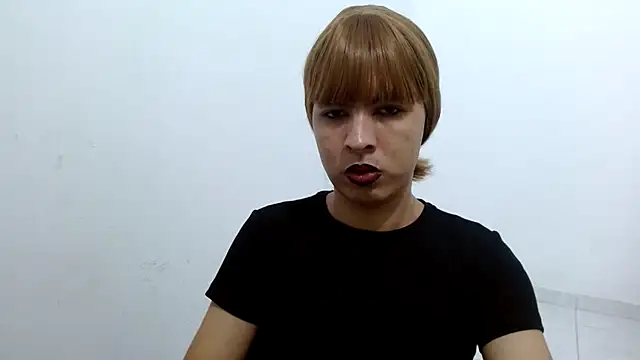 estefania224 webcam