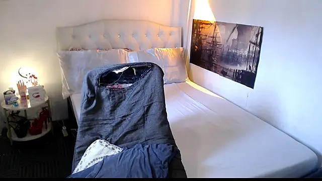 NinaDOM4CUM webcam