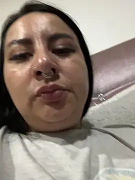 Abril_Luv webcam
