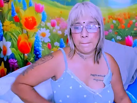indianroxy webcam