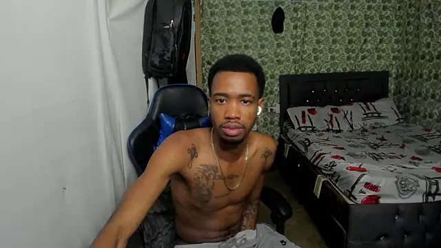 Kofi_exotic_2 webcam