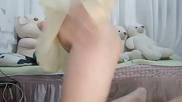 Bun_Bee live sex cam