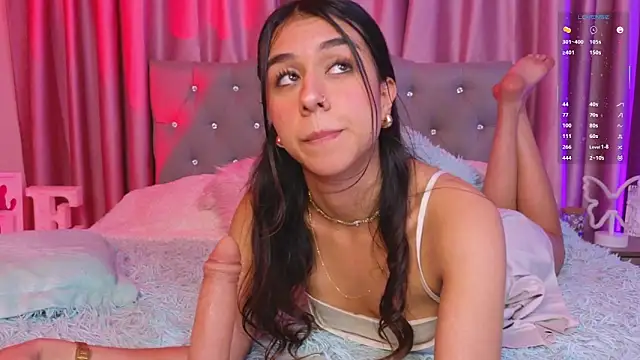 Emiily_Scott1 live cam on StripChat