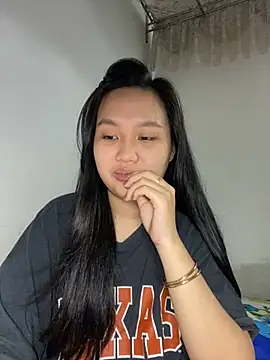 Almira6868 webcam