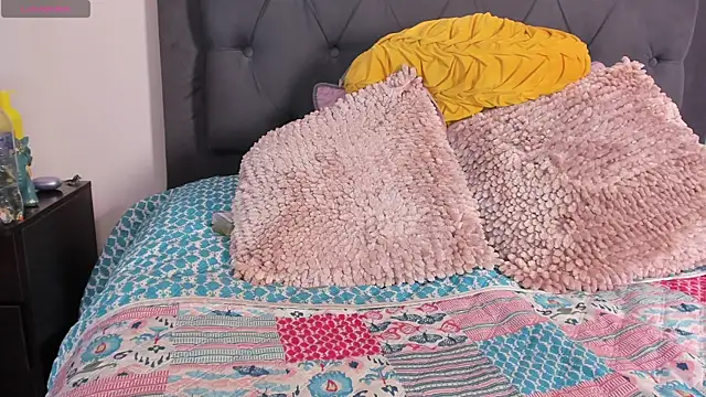 kendallhot7 webcam