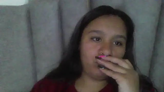 Charis_21 webcam