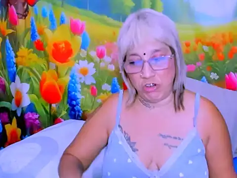 indianroxy webcam
