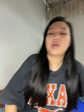 Almira6868 webcam