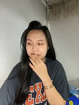 Almira6868 webcam