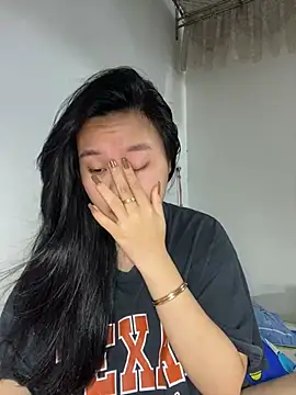 Almira6868 webcam