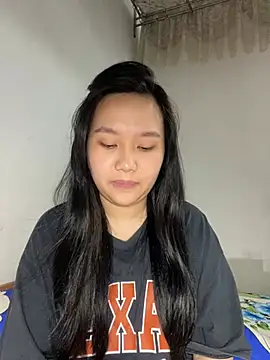 Almira6868 webcam