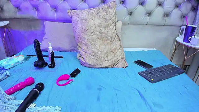 LezyTompson live cam on StripChat