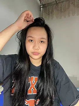 Almira6868 webcam