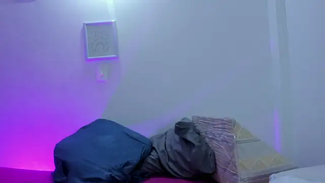 Nikki__uwu webcam
