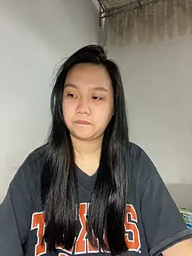 Almira6868 webcam