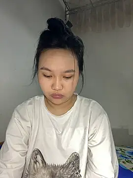 Almira6868 webcam